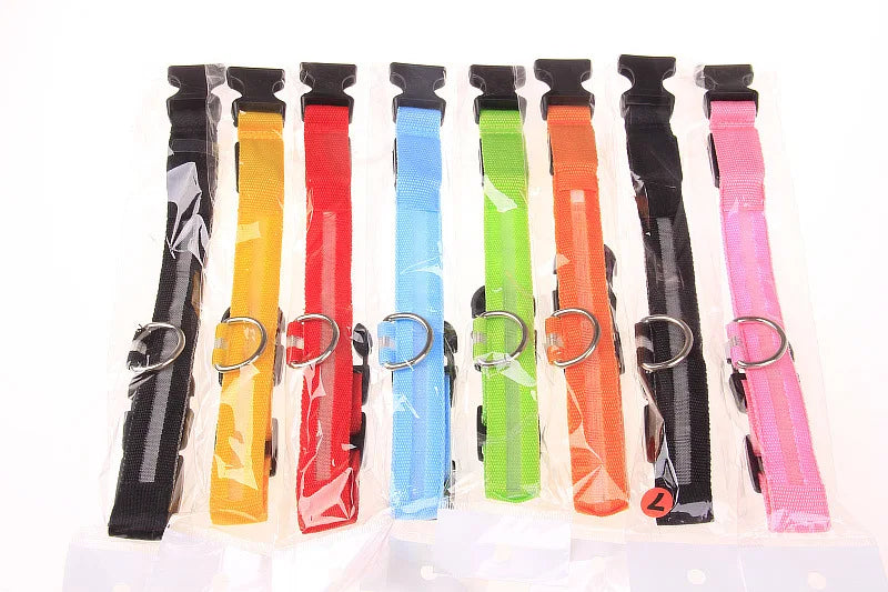 Luminous Dog Leash - Night Safety Flashing Glow - Shopinapets This nylon leash ensures your dog's safety without any highly concerned chemicals. The basic collar design is suitable for all dogs, making it a reliable and practical choice. Luminous Dog Leash - Night Safety Flashing Glow Shopinapets #