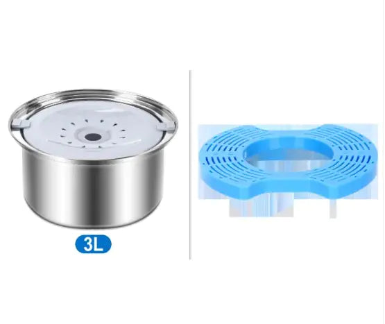 A 3L stainless steel container with a lid next to a blue silicone filter featuring drainage holes.