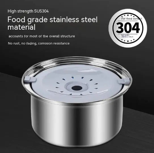 A stainless steel container with a clear lid, labeled as food-grade SUS304, highlighting its rust and corrosion resistance.
